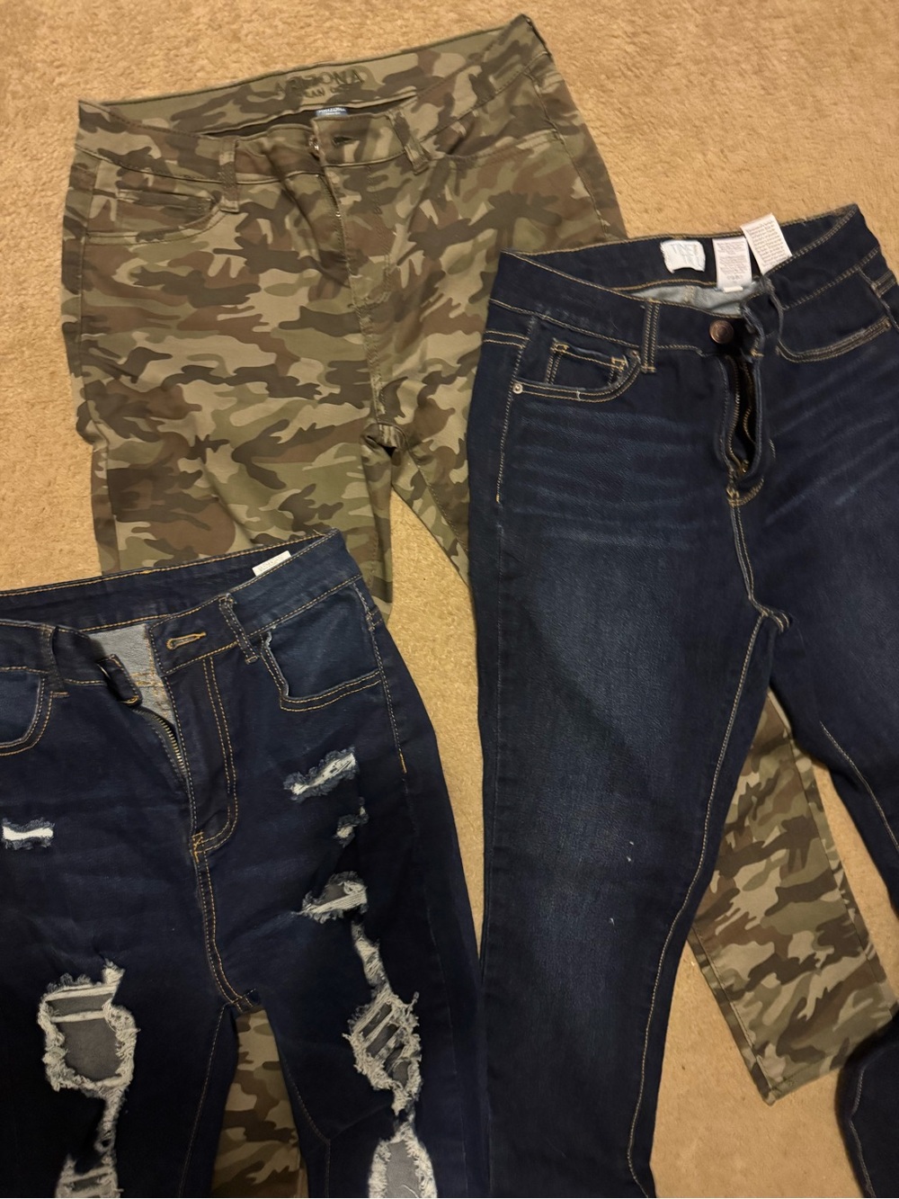SHEIN Camo & Dark Blue Skinny Jeans Set